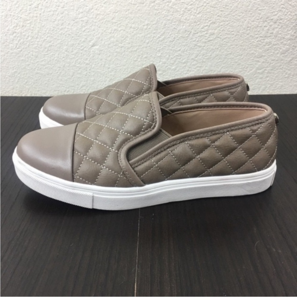 Steve Madden Zaander Taupe Size 6.5